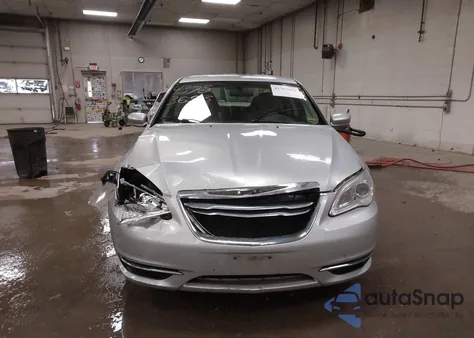2011 Chrysler 200 Touring z USA, uszkodzony, nr VIN 1C3BC1FG6BN539257